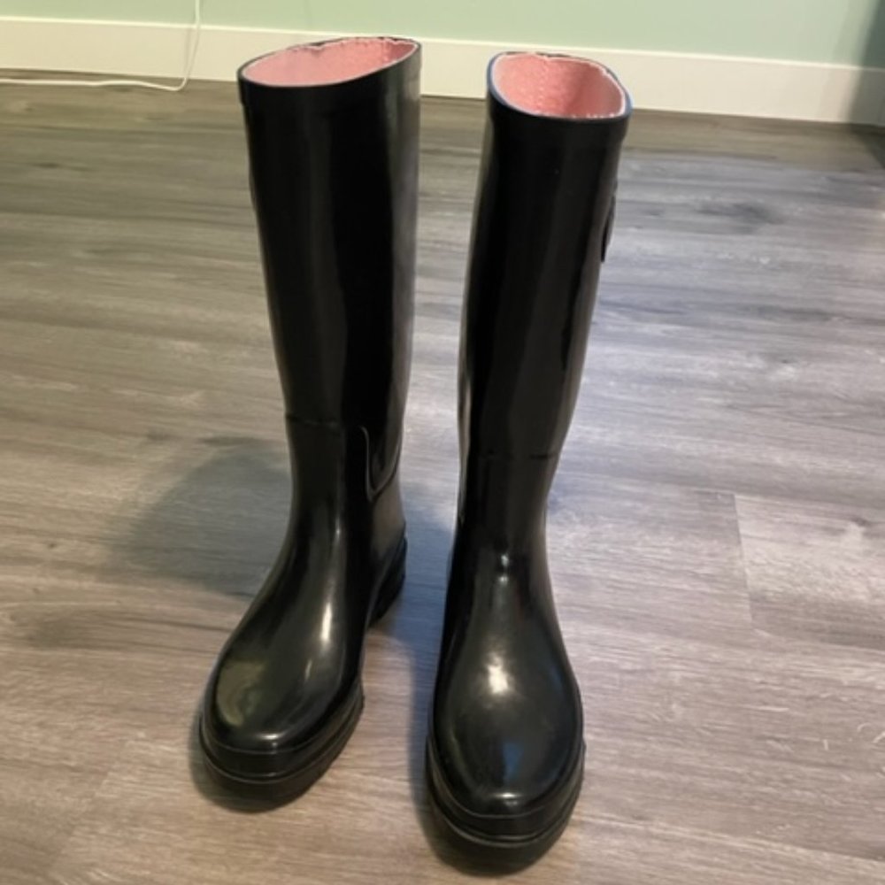 Black Rubber Rain Boots